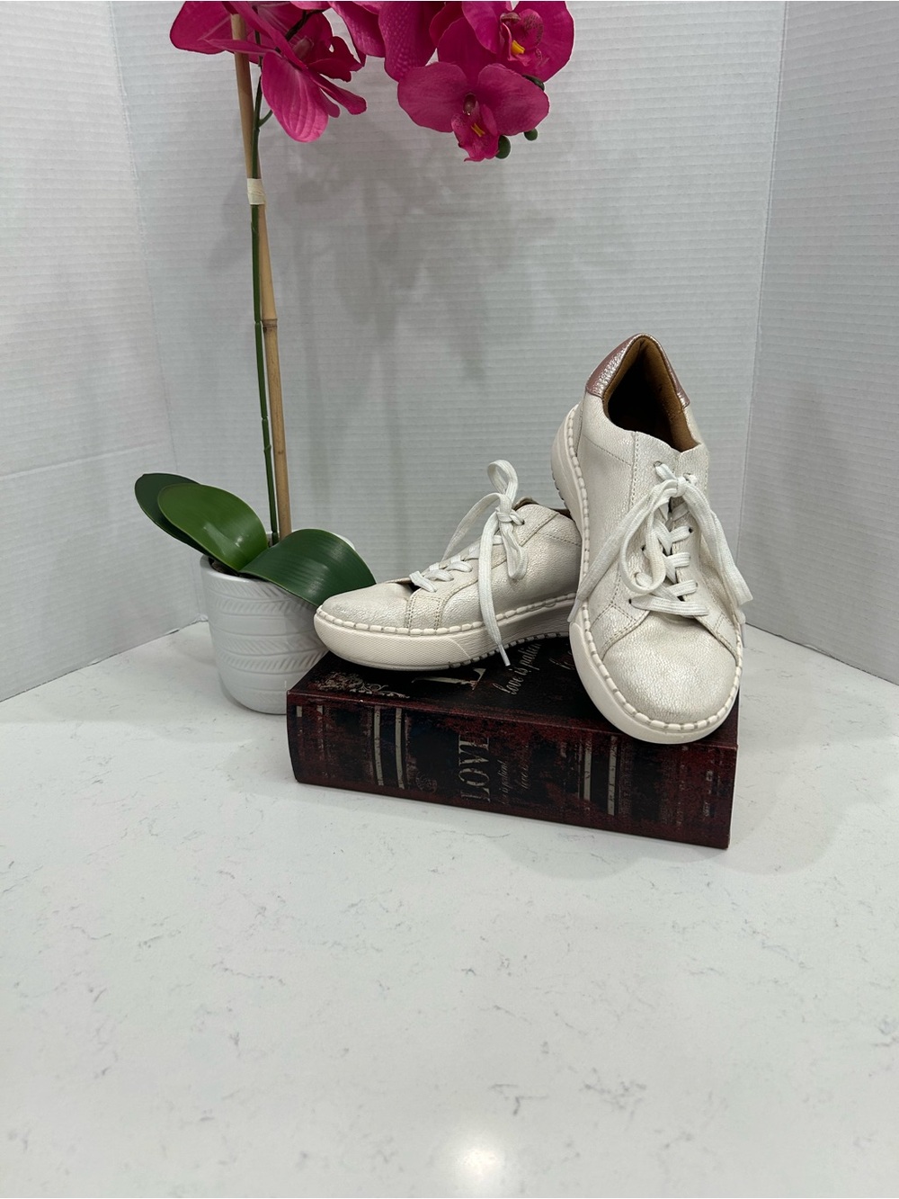 Sofft White Leather Sneakers with Metallic Rose Heel